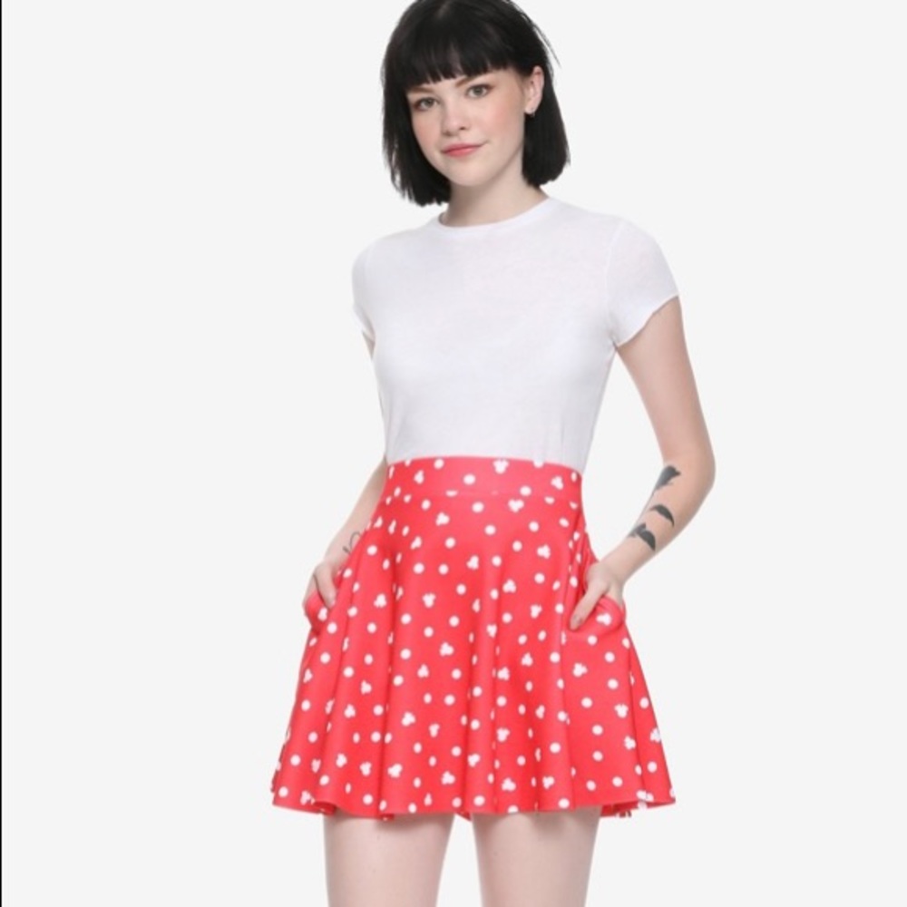 Minnie Mouse red skirt